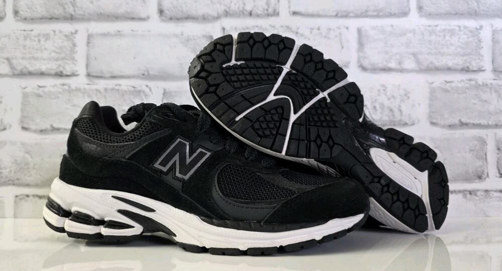 New Size 4.5 New Balance 2002R Men's Classic Sneakers Black Style M2002RBK